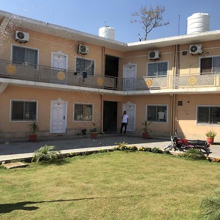 Hotel Islamabad Crown Rawalpindi Eksteriør billede